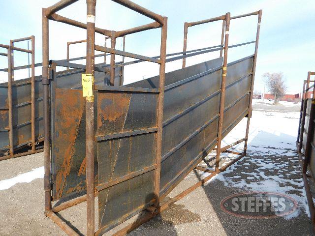 Cattle loading chute, built from well pipe,_1.jpg